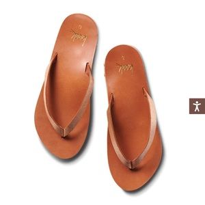 Been Seabird leather thong sandal size 10